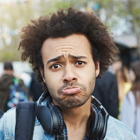 A amizade verdadeira era vista por Aristóteles como um vínculo baseado no bem mútuo, sem interesses ou vantagens. Uma reflexão que continua inspirando debates sobre felicidade e relações humanas