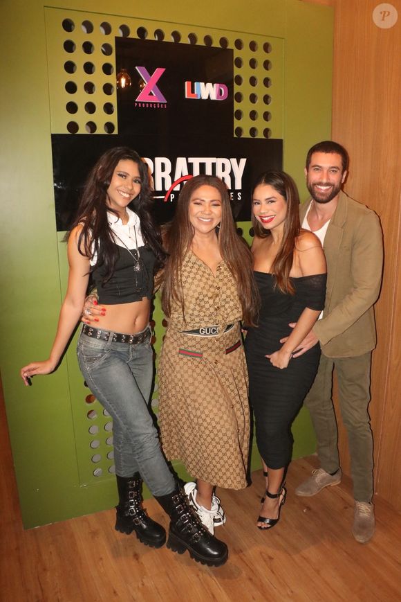 Mãe de Lexa, Darlin Ferrattry está abalada com a morte da neta 3 dias após o nascimento