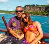 Depois de diversas comemorações, Anitta reuniu familiares e amigos em uma viagem especial, onde posou com moda praia