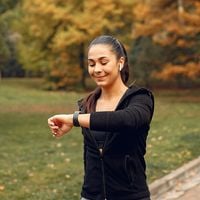 Os especialistas concordam: 'O alongamento no final do treino é supervalorizado. É muito melhor caminhar 15 minutos em um ritmo suave'