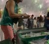 Daniel Erthal trabalhou como vendedor ambulante de cerveja pelas ruas do Rio de Janeiro durante o réveillon