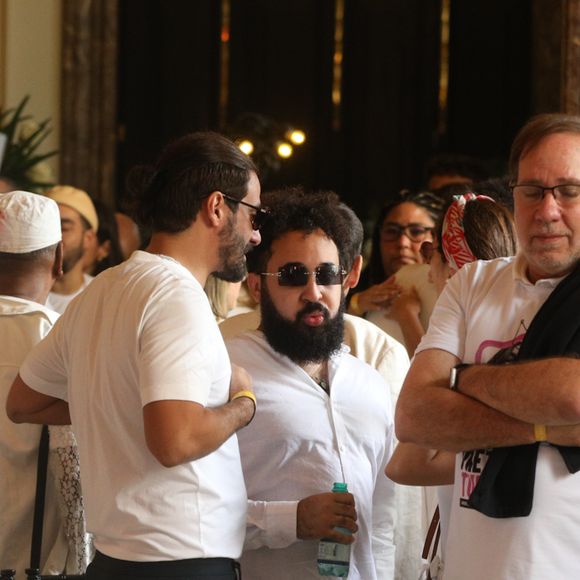 Primo de Preta Gil, Gabriel Gil esteve presente no velório da cantora, ocorrido em 25 de julho de 2025, no Theatro Municipal do Rio de Janeiro.