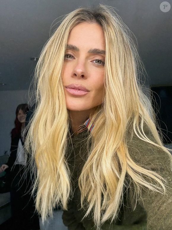 Carolina Dieckmmann disse que combinou com Alexandre Nero de tentar usar humor em cenas de 'Vale Tudo' com Leila e Marco Aurélio