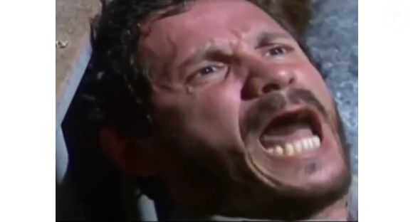 Desidério é o homem bêbado que provocou Tobias para briga no bar.