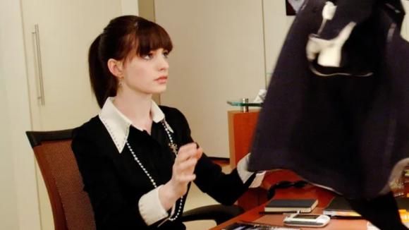 O que significa trabalhar com a mesa desarrumada, segundo a psicologia