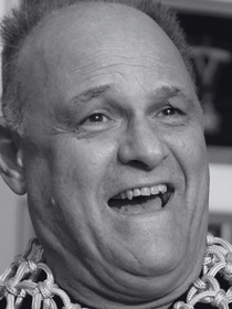 URGENTE! Aos 68 anos, morre Oscar Schmidt, irmão de Tadeu Schmidt, do 'BBB 26'; basquete perde uma de suas maiores lendas