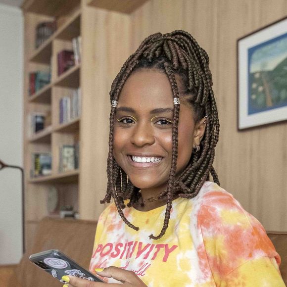 Duda Santos, atriz de 'Garota do Momento', interpretou Isa na novela 'Travessia'.