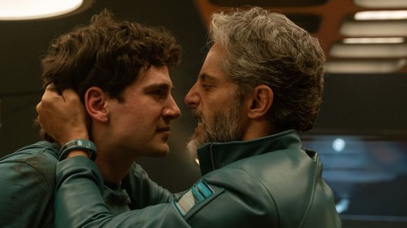 Hoje na Netflix: essa série imperdível de 8 episódios é chamada de 'nova La Casa de Papel' e deixou 'Casamento às Cegas 50+' comendo poeira