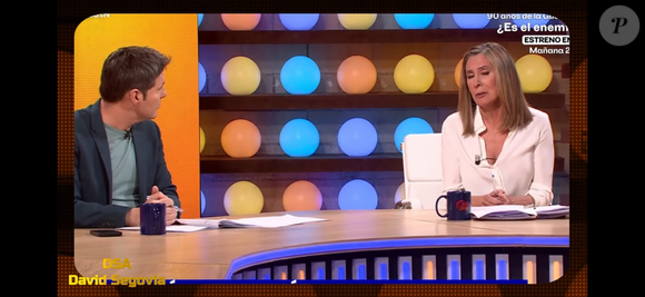 Natural da Galícia, Marta Gómez Montero construiu carreira na cobertura política antes de protagonizar episódio na RTVE