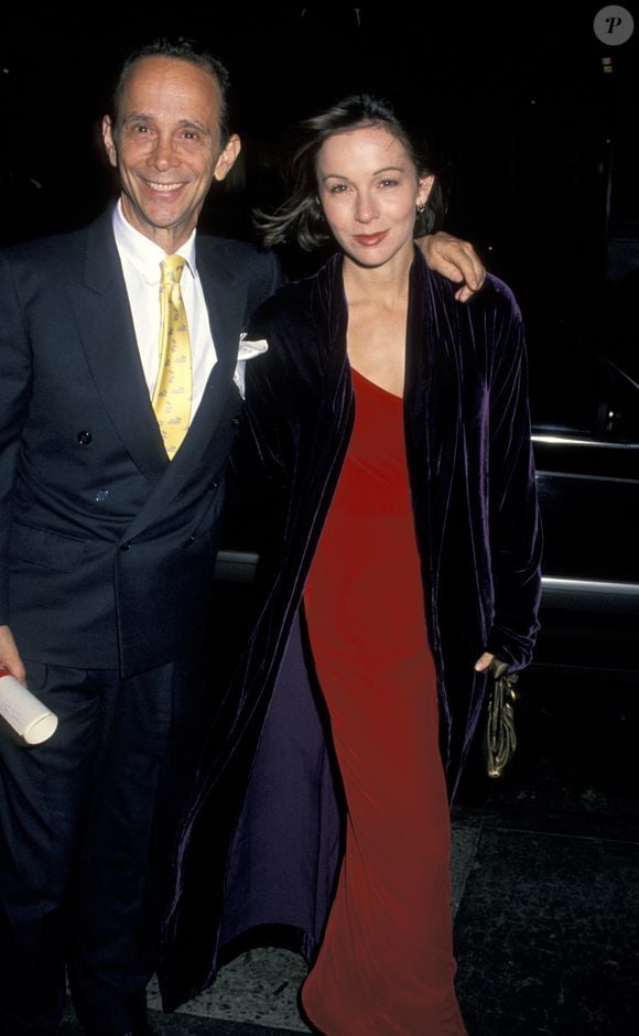 Jennifer Grey afinou um pouco o nariz, pedindo para o cirurgião manter sua 'protuberância' no septo