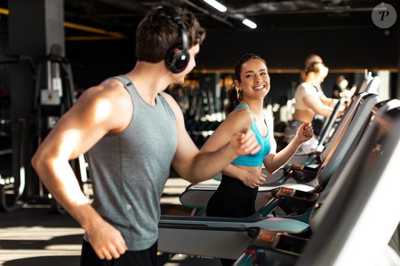 Fazer apenas cardio pode trazer riscos silenciosos à saúde. Médico explica por que a musculação é essencial para preservar músculos, hormônios e longevidade