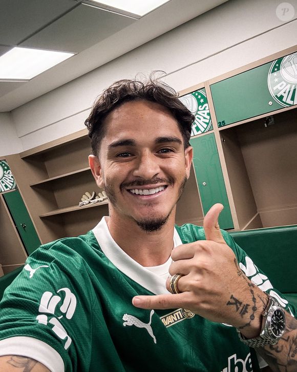 Nas redes sociais, Khellven, lateral-direito do Palmeiras, foi taxado como culpado pela derrota