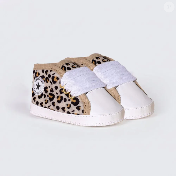 O Tênis Bebê Menina Yoyo Baby, da Yoyo Baby, aposta na estampa animal print para deixar os looks dos pequenos mais cheios de estilo e personalidade desde os primeiros meses