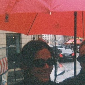 Fotos de Bruna Marquezine e Sasha foram desde o cotidiano até as diversas viagens feitas pelas amigas