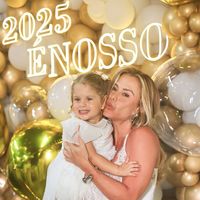 Mulher de Leonardo, Poliana Rocha procura ajuda médica após 'pinta suspeita' descoberta pela neta Maria Flor