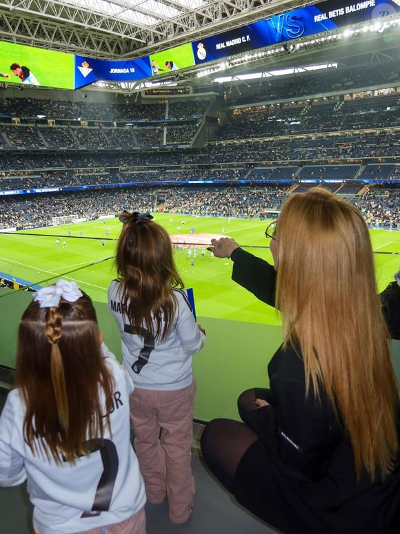 Virgínia Fonseca está na Espanha com os filhos e neste domingo, 4 de janeiro de 2026, foi acompanhar goleada do Real Madrid pelo campeonato nacional