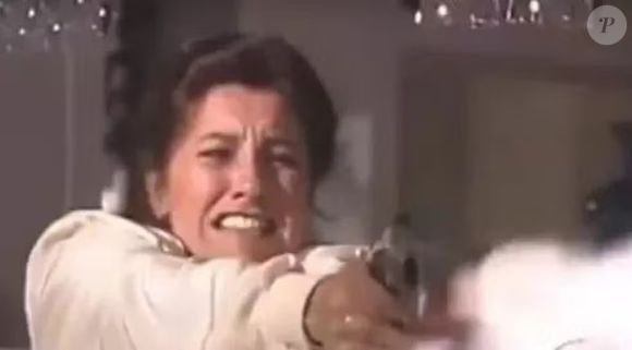 Leila (Cássia Kis) foi a assassina de Odete Roitman em 1988