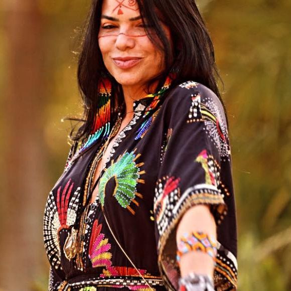 Espiritualista e apaixonada por animais: Além de ser mãe do namorado de Sandy, Maria Helena compartilha reflexões sobre o meio ambiente.