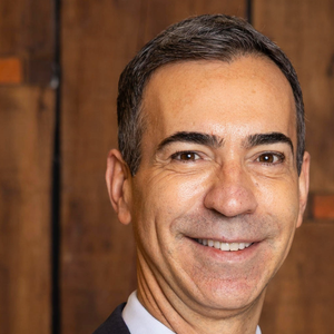 César Tralli foi promovido e passará a comandar o 'Jornal Nacional' a partir de novembro