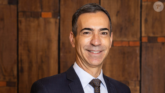 César Tralli foi promovido e passará a comandar o 'Jornal Nacional' a partir de novembro