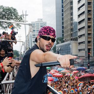 Pedro Sampaio contou, em um vídeo produzido para o Spotify, que uma famosa cantora gravou o gemido escutado na faixa