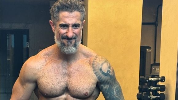 Dieta com 3 alimentos e treino espartano: aos 46 anos, Marcos Mion segue rotina polêmica para manter o corpo. 'Odeio dormir. Acho uma perda de tempo muito grande'