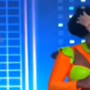 Ratinho chegou a dizer que viu ‘um piolhinho’ no cabelo da bailarina