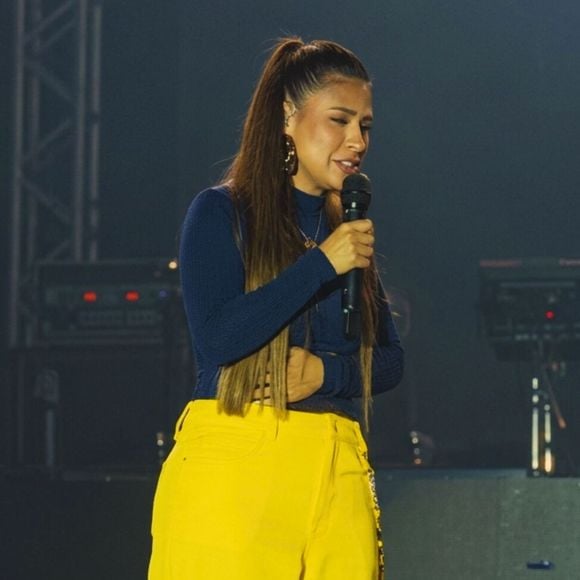 'Tô suando': a emergência inesperada que fez Simone Mendes provocar reação maluca dos fãs em show no RN; cantora saiu do palco às pressas