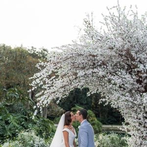 Isis Valverde e Marcus Buaiz se casaram no interior de São Paulo no sábado, 3 de maio de 2025