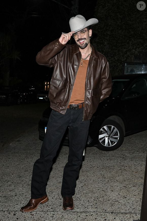 Luan Pereira escolheu jaqueta de couro para a festa de aniversário de Luciano Huck em setembro de 2025