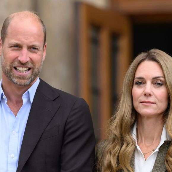 Kate Middleton exibiu o visual bronde na companhia do marido, o príncipe William, logo após as férias de verão da família Real