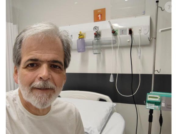 Claudio Cinti, ator da novela 'Dona de Mim', conta com doações para sobreviver, uma vez que está sem trabalho.