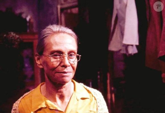 Em 'Tieta', Dona Milu (Miriam Pires) revela para o Coronel Artur (Ary Fontoura) sobre uma atitude controversa de Arturzinho (Marcos Paulo).