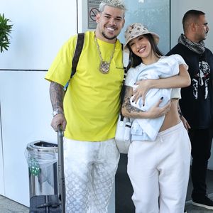 Quando deu à luz Kaleb, seu filho com Buarque, Bia Miranda também saiu da com a barriga à mostra