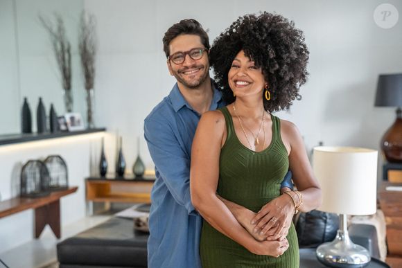 Na série 'Juntas&Separadas', o enredo começa justamente com Laura se divorciando.