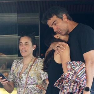 Tadeu Schmidt tem 2 filhas com a esposa, Ana Cristina