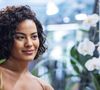 Vingativa, Maria de Fátima (Bella Campos) posta na web que Odete Roitman (Debora Bloch) e se casou com o ladrão que roubou Heleninha (Paolla Oliveira) na novela 'Vale Tudo', capítulo de segunda-feira 8 de setembro de 2025