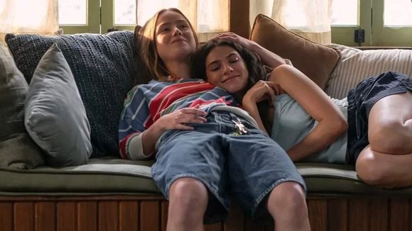 Estrelada por Ella Rubin no papel de Annie Jacobson, 'Sterling Point' conta a história de uma adolescente que, após a morte do avô, que ela nunca chegou a conhecer, descobre ter herdado uma ilha remota no Canadá