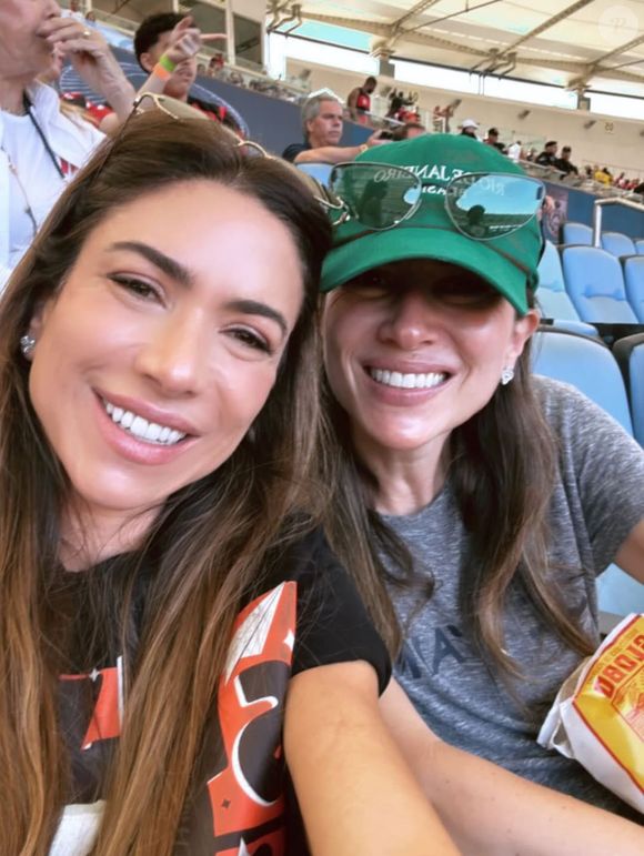 Patricia Abravanel e Rebeca Abravanel foram ao Maracanã assistir Flamengo x Corinthians