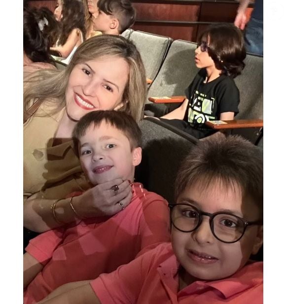 Morte da bispa Keila Ferreira, mulher de Samuel Ferreira, bispo da Assembleia de Deus do Brás: religiosa deixa dois filhos e dois netos (com eles na foto)