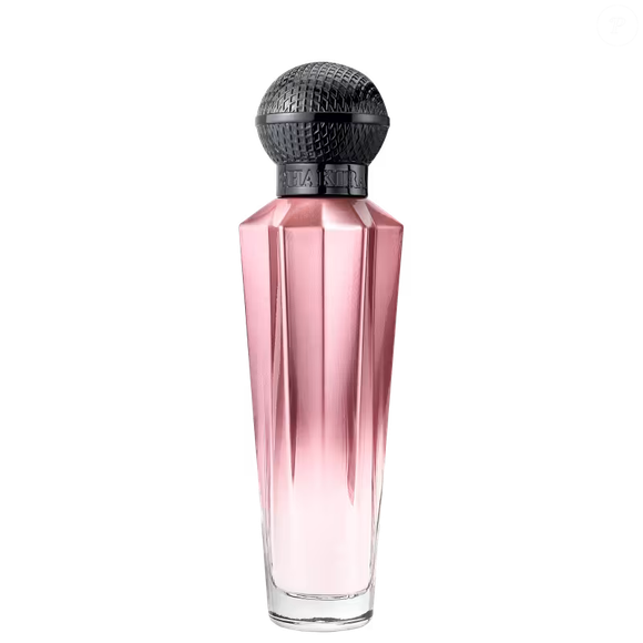 9. Sweet Dream (Shakira) - 50ml | R$ 199,90 - doce, cremoso e extremamente feminino, este perfume traz notas de groselha e caramelo em uma construção gourmand quente e envolvente