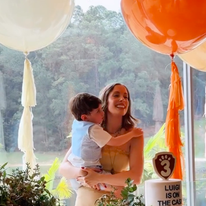 Fabiana Justus se derreteu pelo filho nas redes sociais e encantou internautas com a festa de Luigi