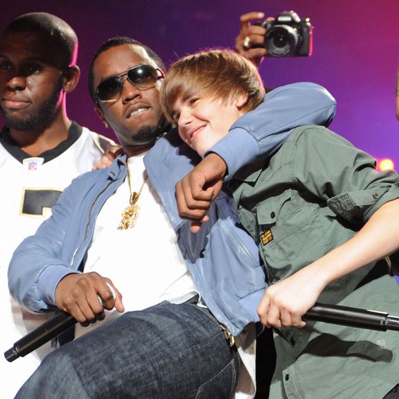 O cantor Justin Bieber conheceu P. Diddy no início de sua carreira.