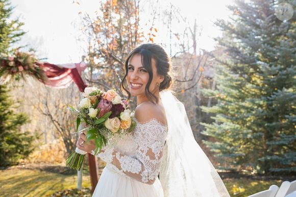Além do vestido de noiva, as unhas têm ganhado cada vez mais espaço nas produções de casamento