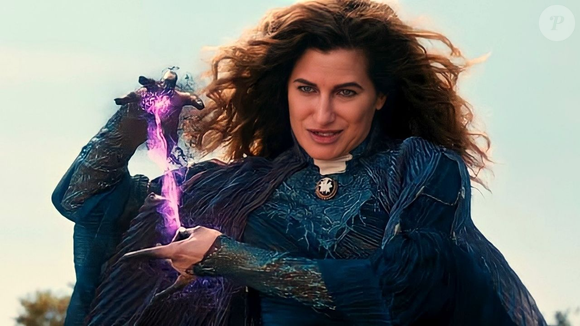 Pouca gente reparou, mas o colar de Dona Beja carrega um símbolo ancestral que aparece em Três Graças e em Agatha Desde Sempre