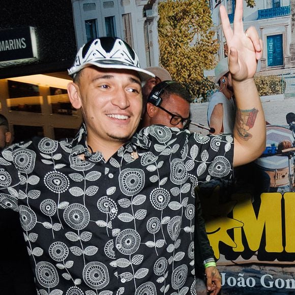 João Gomes cancelou o show às pressas após saber que a esposa havia entrado em trabalho de parto