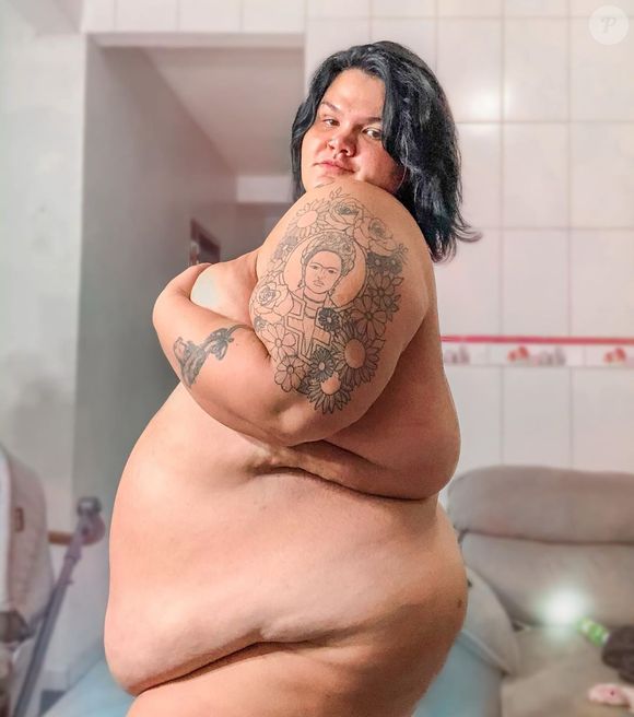 Neste clique, Thais Carla valorizou seu corpo e deu um show de autoestima para seus seguidores