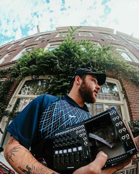 Felipe Poeta se formou em Produção Musical nos Estados Unidos