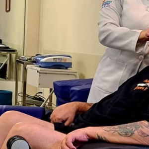 Mingau já faz movimentos de tronco e membros com ajuda dos fisioterapeutas, segundo última atualização do estado de saúde