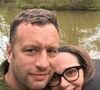 De acordo com notícia divulgada por veículos como Daily Mail e The Mirror, a mãe de dois filhos e moradora de Londres, ela acreditava inicialmente que os sintomas que sentia — como inchaço e fadiga — eram provocados pela perimenopausa.